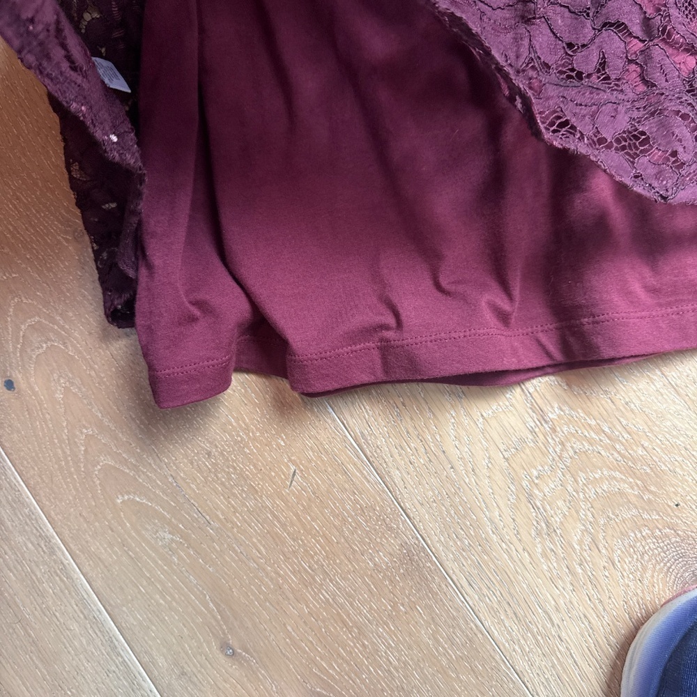 ❄️Lace Top - Picture 3 of 3